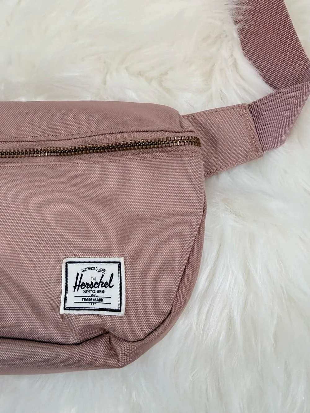 Herschel Supply Company excellent used